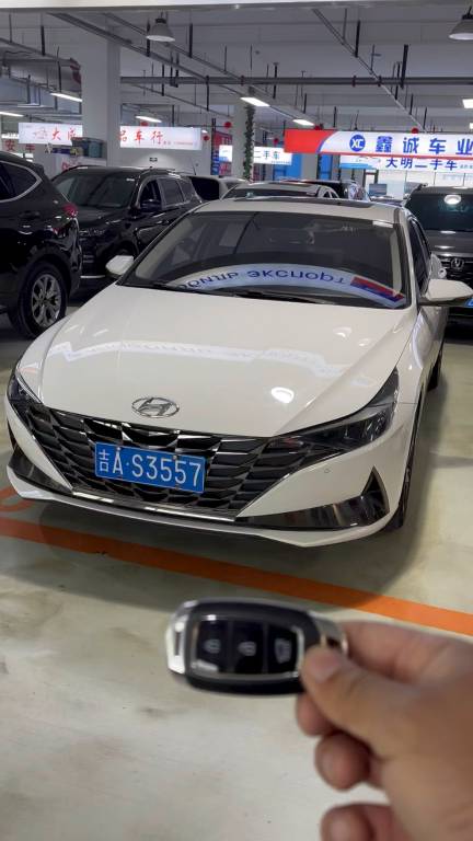 Hyundai Elantra из Китая — фото
