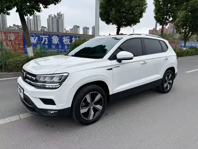 VW Tharu 1.4T TSI Comfort