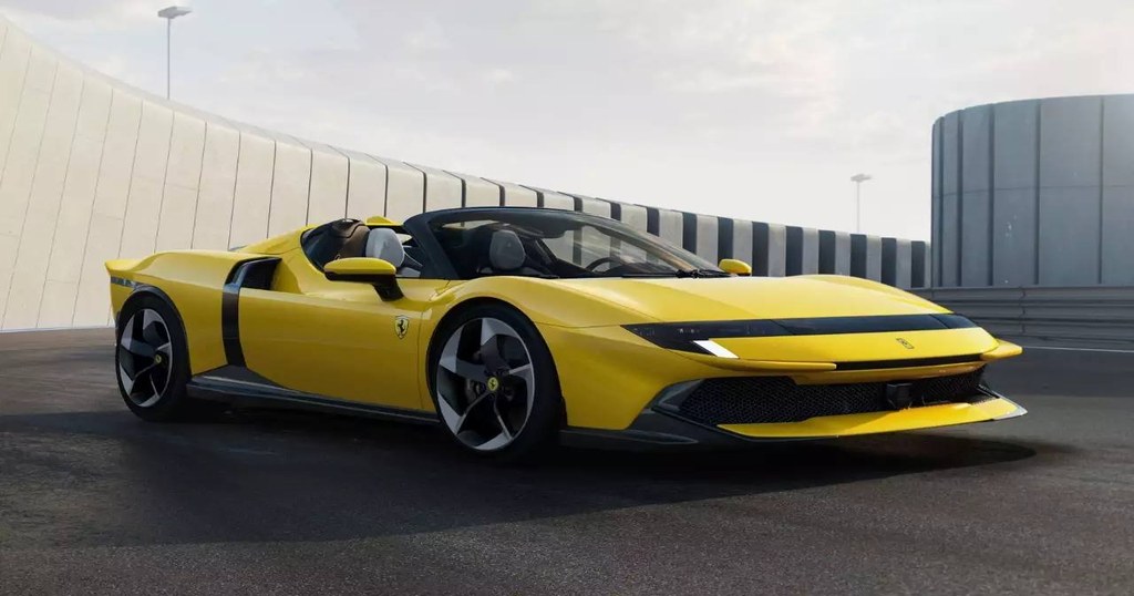 Редчайший Ferrari 849 Testarossa Spider в России: что известно о гиперкаре на 1050 л.с.