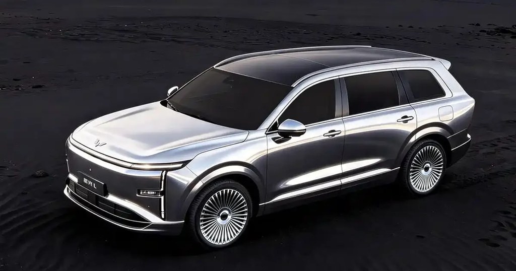 Wuling Starlight L: зеркальный гибрид на 6 мест, который мы уже можем привезти